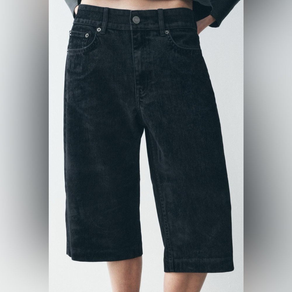 NWT Zara Woman Collection The Mid Rise Bermuda in Flock - Picture 2 of 13